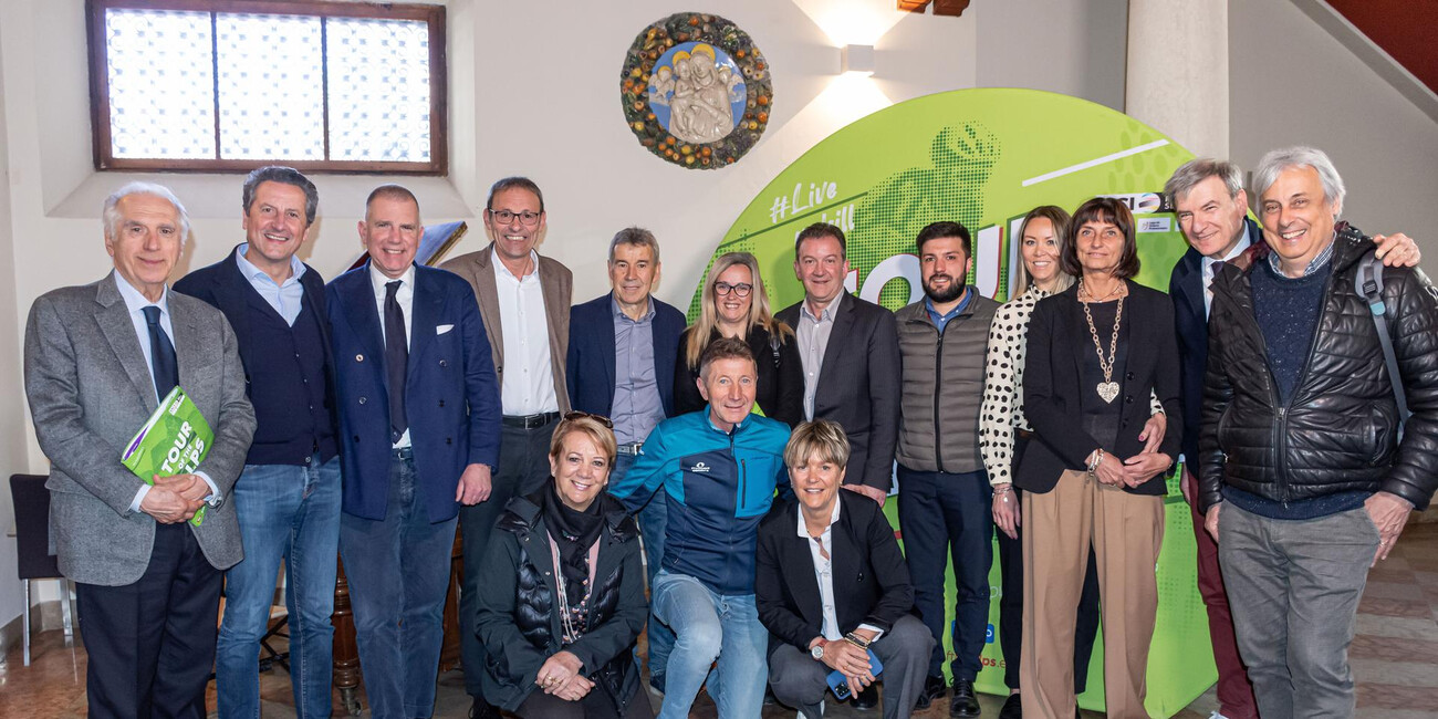 IL #TOUR OF THE ALPS  2023 VUOLE LASCIARE IL SEGNO #1