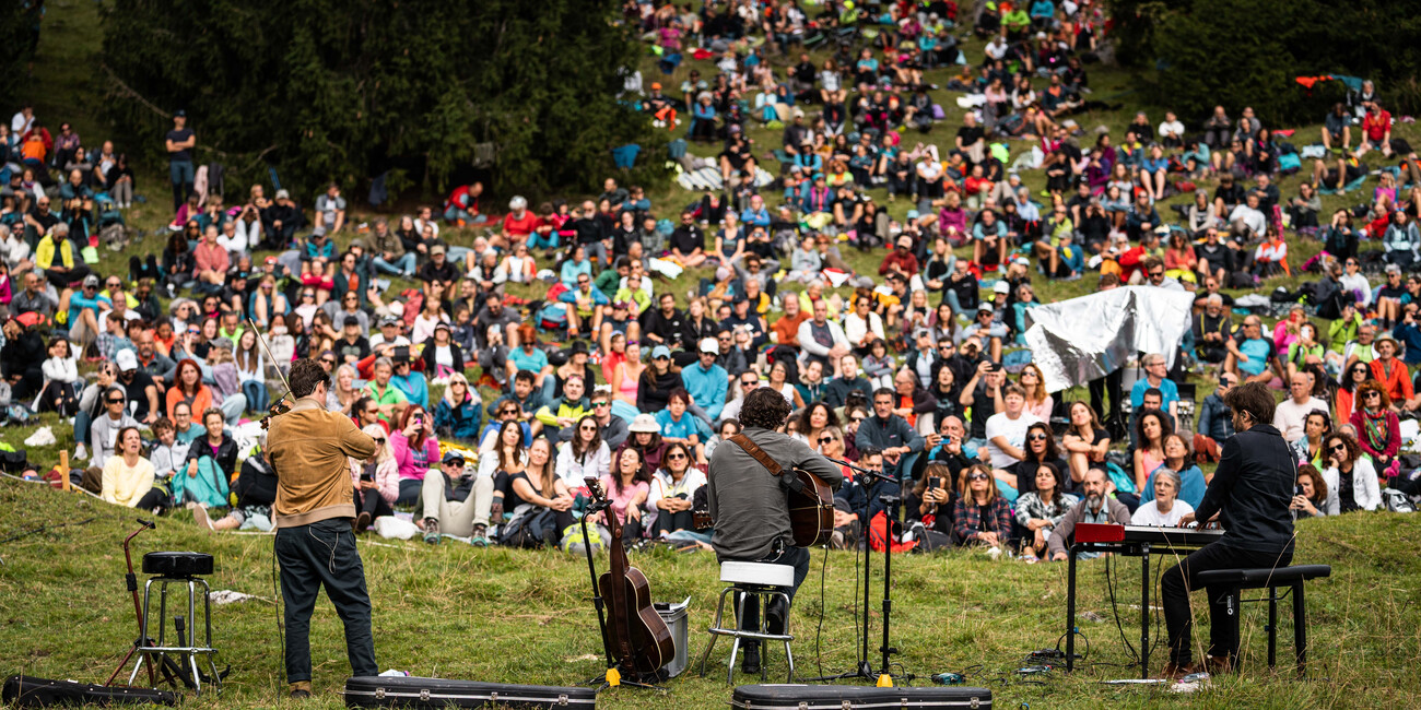SAVORETTI FA BALLARE E CANTARE IL POPOLO DEI SUONI  #1