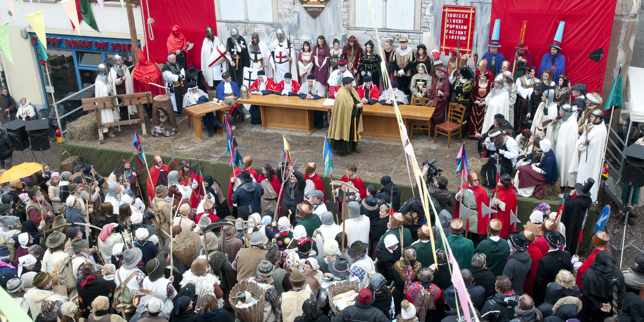 I CARNEVALI DEL TRENTINO TRA RITO E SPETTACOLO #2