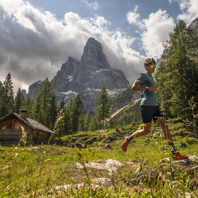 Nella natura e nei colori dell’autunno lo sport è ovunque