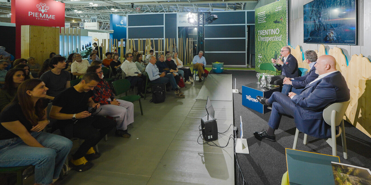Al Salone del libro di Torino sempre alto l’apprezzamento per La Sala della Montagna  #3