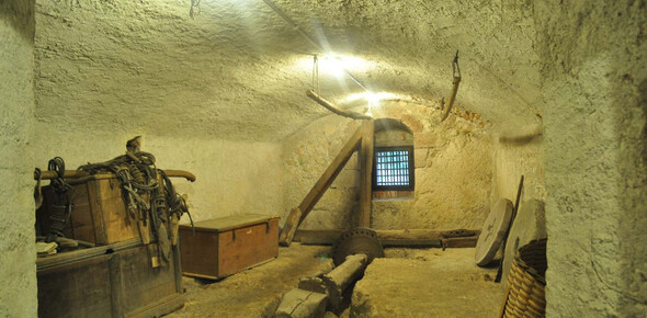 Castel Pietra | © Foto Archivio Apt