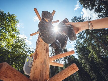 Barefoot sensory path Fata Gavardina | © 2023_APTGARDADOLOMITI_PRUGNOLA