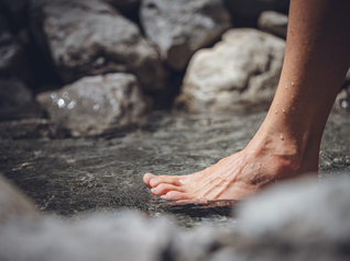 Barefoot sensory path Fata Gavardina | © 2023_APTGARDADOLOMITI_PRUGNOLA