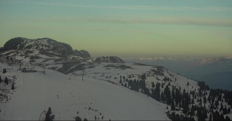 Webcam Пампеаго - Предаццо - Оберегген	 - Chair lift Monte Agnello