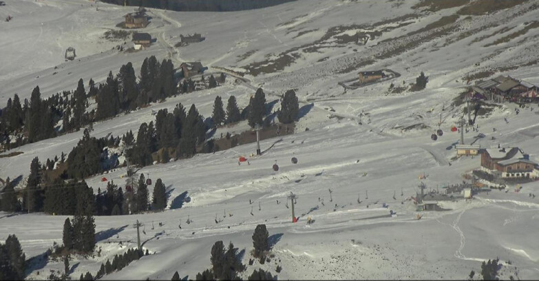 Webcam Pampeago  - Predazzo -  Obereggen - Mountain huts Zischg and Ganischger