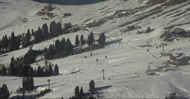 Webcam Pampeago  - Predazzo -  Obereggen - Mountain huts Zischg and Ganischger