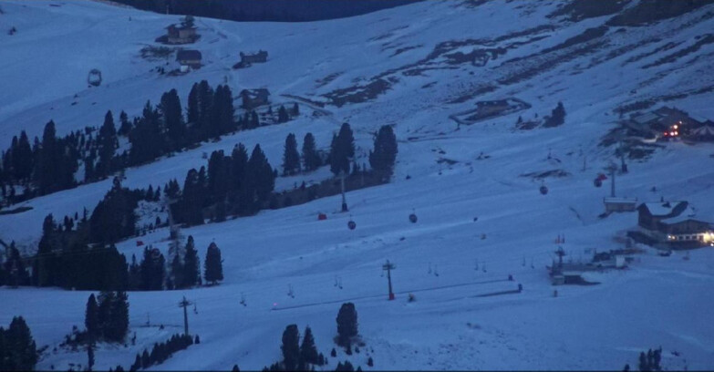 Webcam Pampeago  - Predazzo -  Obereggen - Mountain huts Zischg and Ganischger