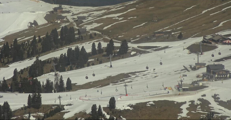 Webcam Pampeago  - Predazzo -  Obereggen - Mountain huts Zisch and Genischer