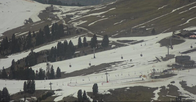 Webcam Pampeago  - Predazzo -  Obereggen - Mountain huts Zisch and Genischer