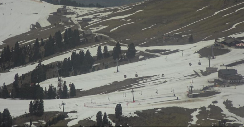 Webcam Pampeago  - Predazzo -  Obereggen - Mountain huts Zisch and Genischer