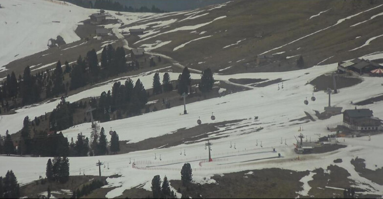 Webcam Pampeago  - Predazzo -  Obereggen - Mountain huts Zisch and Genischer