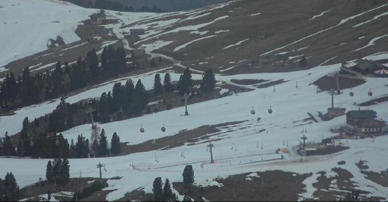 Webcam Pampeago  - Predazzo -  Obereggen - Mountain huts Zisch and Genischer