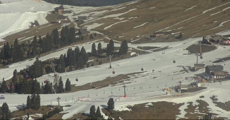 Webcam Pampeago  - Predazzo -  Obereggen - Mountain huts Zisch and Genischer