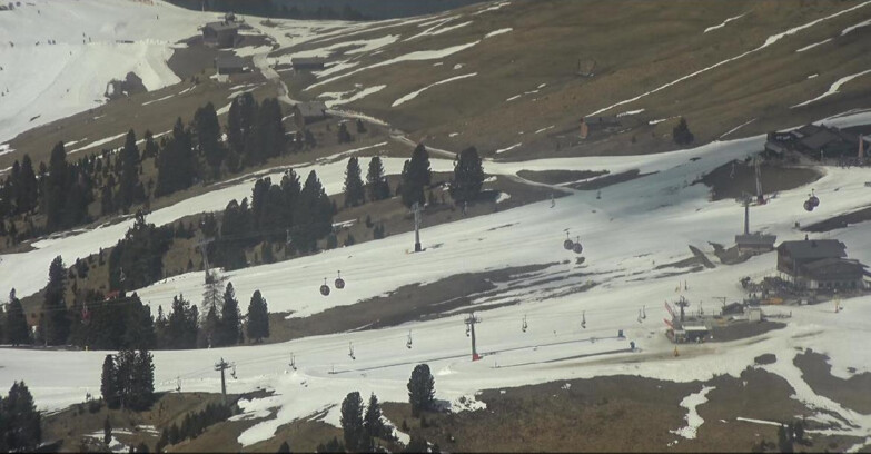 Webcam Pampeago  - Predazzo -  Obereggen - Mountain huts Zischg and Ganischger