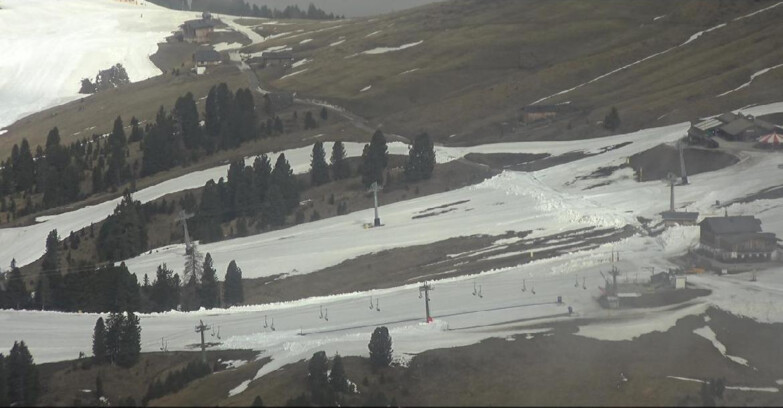 Webcam Pampeago  - Predazzo -  Obereggen - Mountain huts Zischg and Ganischger