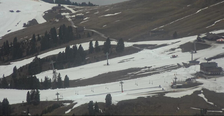 Webcam Pampeago  - Predazzo -  Obereggen - Mountain huts Zischg and Ganischger