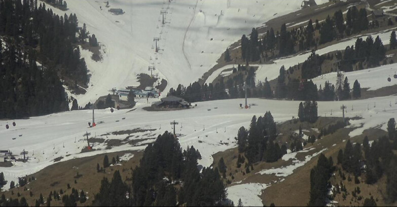 Webcam Pampeago  - Predazzo -  Obereggen - Mountain hut Latemar