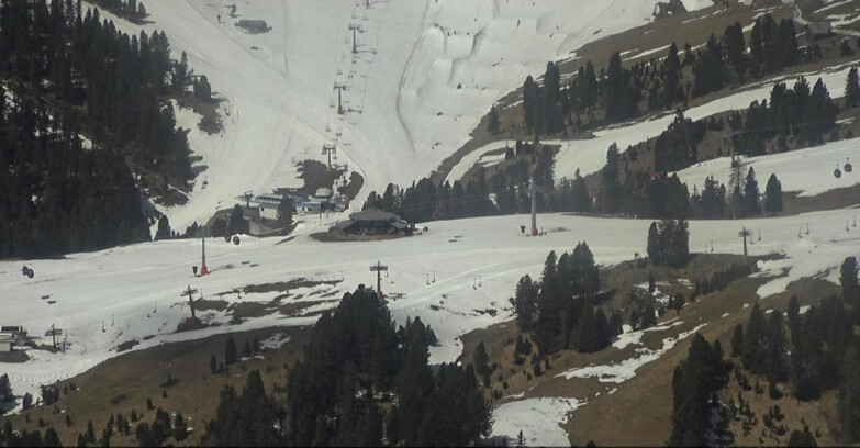 Webcam Pampeago  - Predazzo -  Obereggen - Mountain hut Latemar