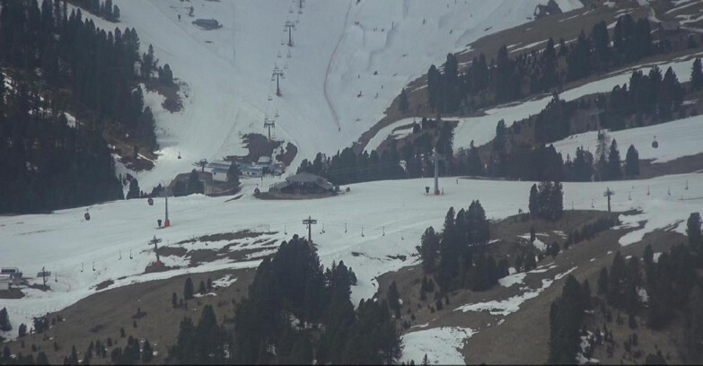 Webcam Pampeago  - Predazzo -  Obereggen - Mountain hut Latemar