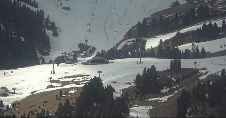 Webcam Pampeago  - Predazzo -  Obereggen - Mountain hut Latemar