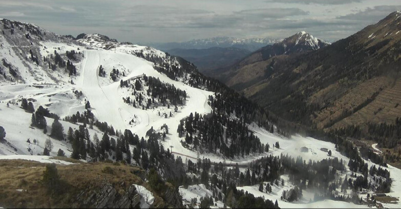Webcam Пампеаго - Предаццо - Оберегген	 - Pista Agnello