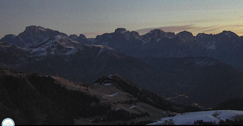 Webcam Passo Brocon-Marande - Brocon Pass and Pale di S.Martino 