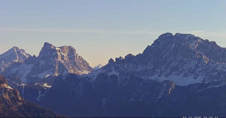 Webcam Passo San Pellegrino-Falcade - Pelmo e Civetta