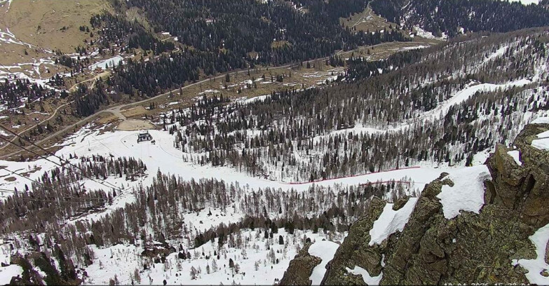 Webcam Passo San Pellegrino-Falcade  - Pista Funivia