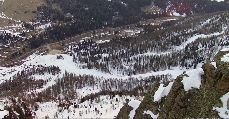 Webcam Passo San Pellegrino-Falcade  - Pista Funivia