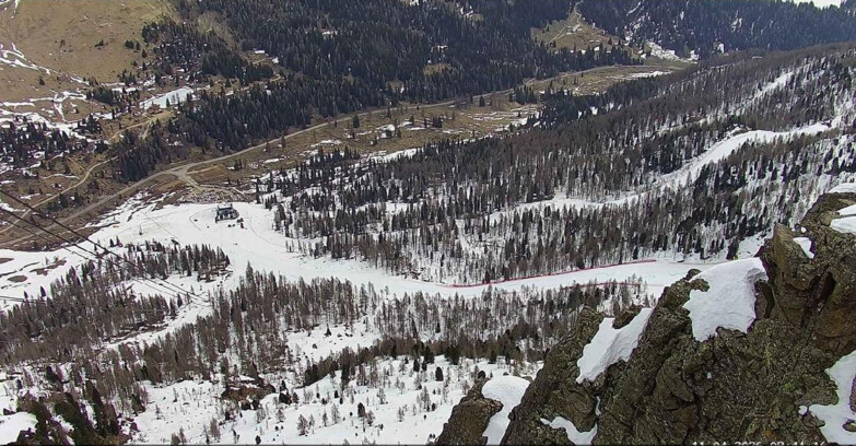 Webcam Passo San Pellegrino-Falcade  - Pista Funivia