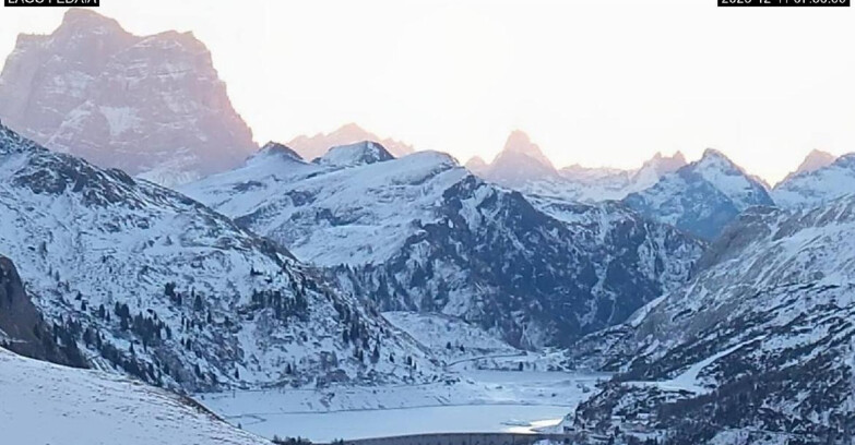 Webcam Canazei-Belvedere - Lago e Passo Fedaia