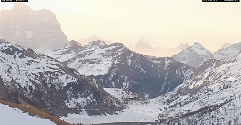 Webcam Canazei-Belvedere - Lago e Passo Fedaia