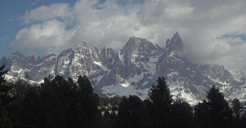 Webcam Bellamonte-Alpe Lusia  - Pale di San Martino