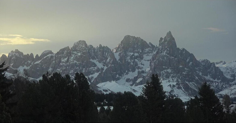 Webcam Белламонте-Альпе-Лусиа  - Pale di San Martino