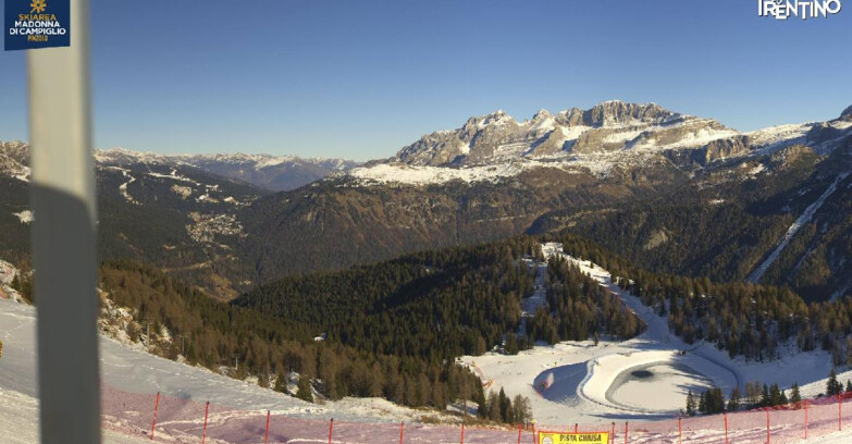 Webcam Pinzolo - Rifugio Doss del Sabion - 2100m