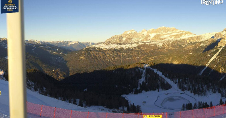 Webcam Pinzolo - Rifugio Doss del Sabion - 2100m