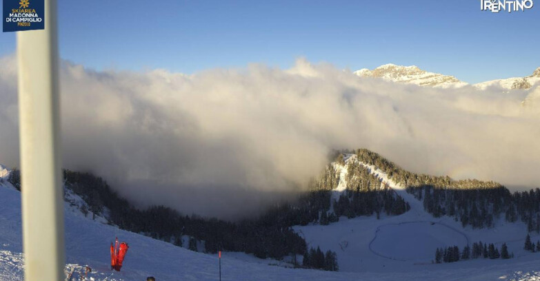 Webcam Pinzolo - Rifugio Doss del Sabion - 2100m