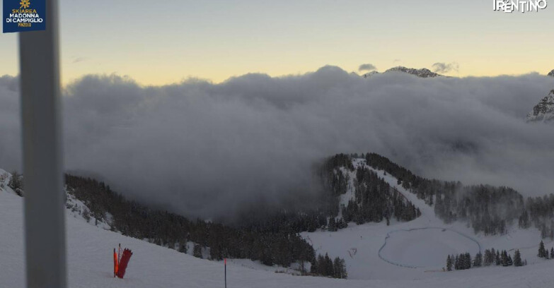 Webcam Pinzolo - Rifugio Doss del Sabion - 2100m