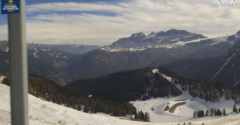 Webcam Pinzolo - Rifugio Doss del Sabion - 2100m