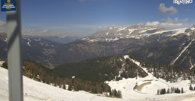 Webcam Pinzolo - Rifugio Doss del Sabion - 2100m