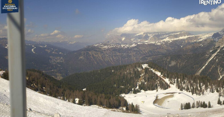 Webcam Pinzolo - Rifugio Doss del Sabion - 2100m