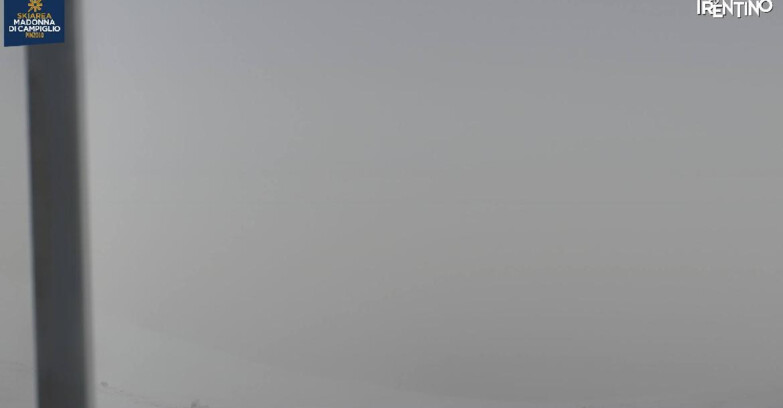 Webcam Pinzolo - Rifugio Doss del Sabion - 2100m