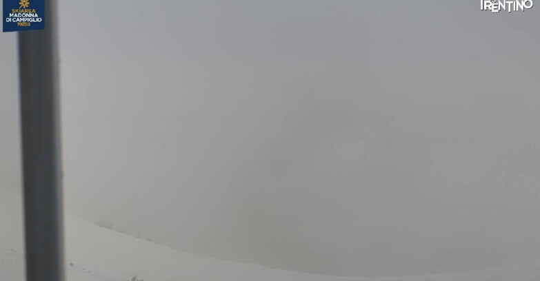 Webcam Pinzolo - Rifugio Doss del Sabion - 2100m