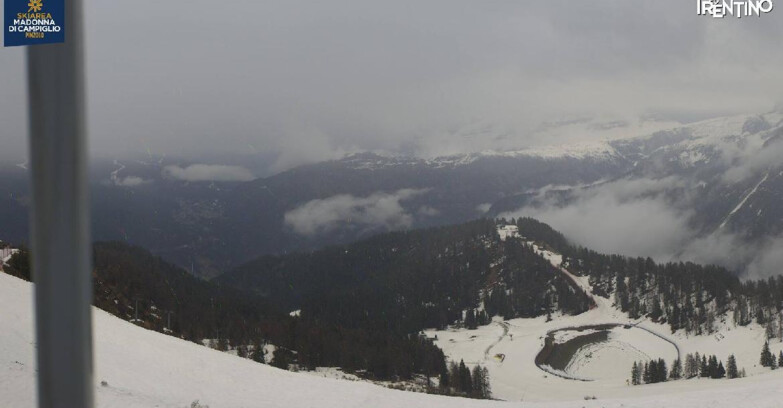 Webcam Pinzolo - Rifugio Doss del Sabion - 2100m