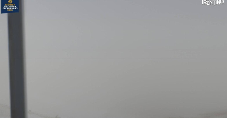 Webcam Pinzolo - Rifugio Doss del Sabion - 2100m