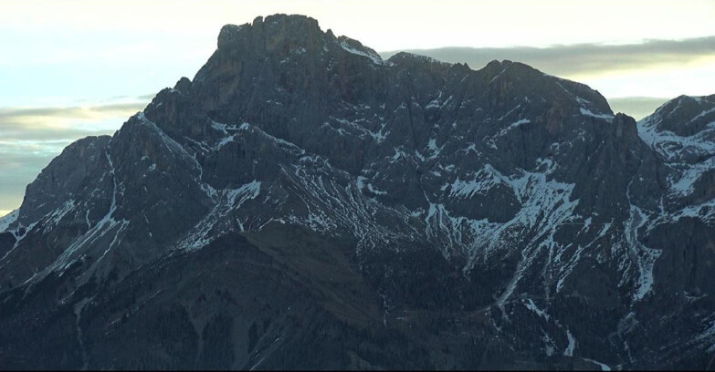Webcam Сан-Мартино-ди-Кастроцца - Пассо-Ролле - Pale di San Martino