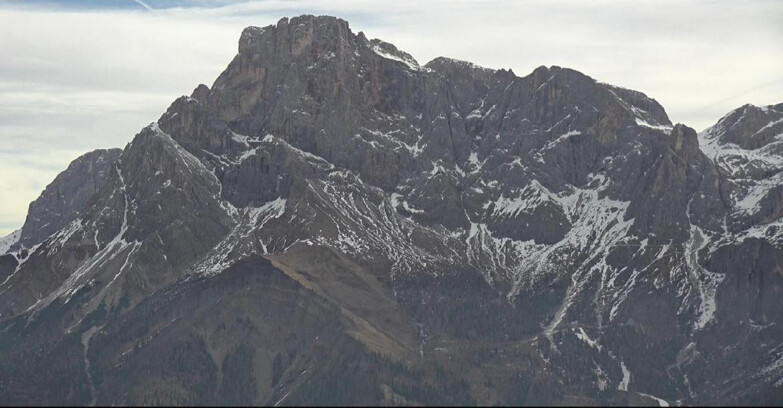 Webcam Сан-Мартино-ди-Кастроцца - Пассо-Ролле - Pale di San Martino