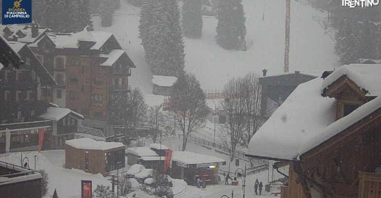Webcam Madonna di Campiglio (Skiarea Campiglio Dolomiti di Brenta - Val di Sole Val Rendena) - Madonna di Campiglio