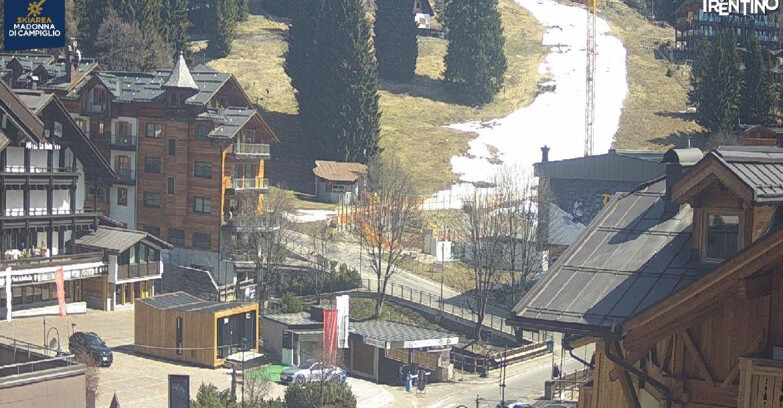 Webcam Madonna di Campiglio (Skiarea Campiglio Dolomiti di Brenta - Val di Sole Val Rendena) - Madonna di Campiglio